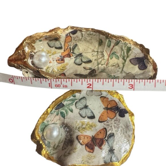 Set of 2 Handmade Decoupage Oyster Shell Trinket Dishes Butterflies Pearls - Picture 4 of 5